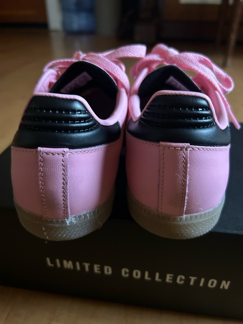 NIB Adidas Samba Messi Indoor Soccer Shoes Men’s 6 Women’s 8.5 Light Pink Black - Picture 7 of 9